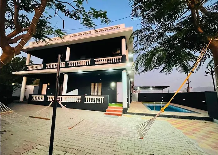 Ll Empyrean Stays Ll 6Bhk Ac Black Bunglow Ll